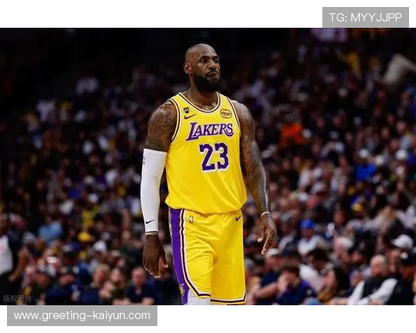 詹姆斯关键时刻爆发湖人逆转勇士引爆联盟热议冲击季后赛格局再起波澜