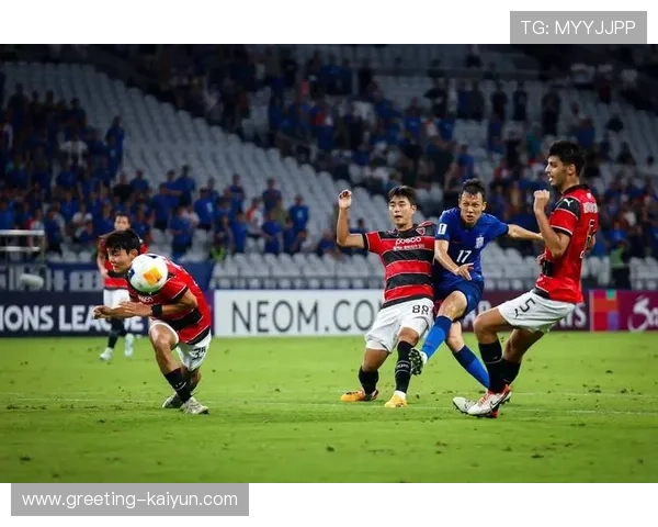 豪门对决再掀波澜国脚绝杀点燃联赛争冠悬念主帅赛后回应未来去向成焦点